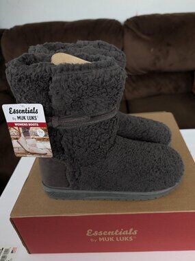 Muk Luks Women's Clementine Faux Fur Boot, Dark Grey Heather, Sz 9.0 Wide in Box